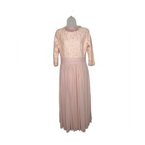 Dainty Jewels Floor-Length Dress In Peach/Blush Size Medium
